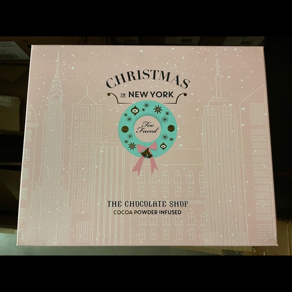 TOO FACED CHRISTMAS IN NEW YORK MAKEUP COLLECTION (BNIB) - Picture 1 of 4